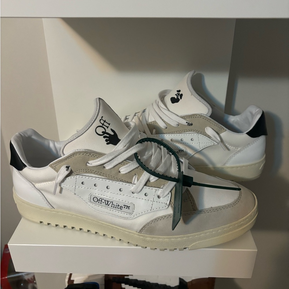 Off-White Men’s 5.0 Sneaker - White/Black